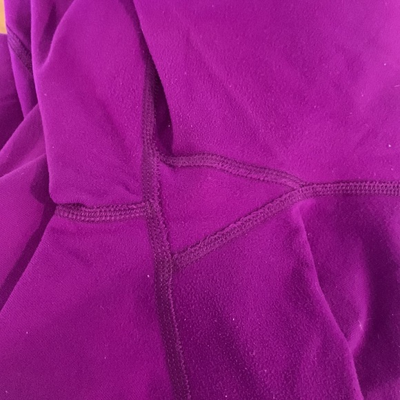 Lululemon purple crop leggings - Picture 5 of 5